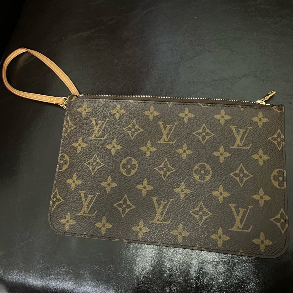 Monogram Neverfull Pochette 🤍